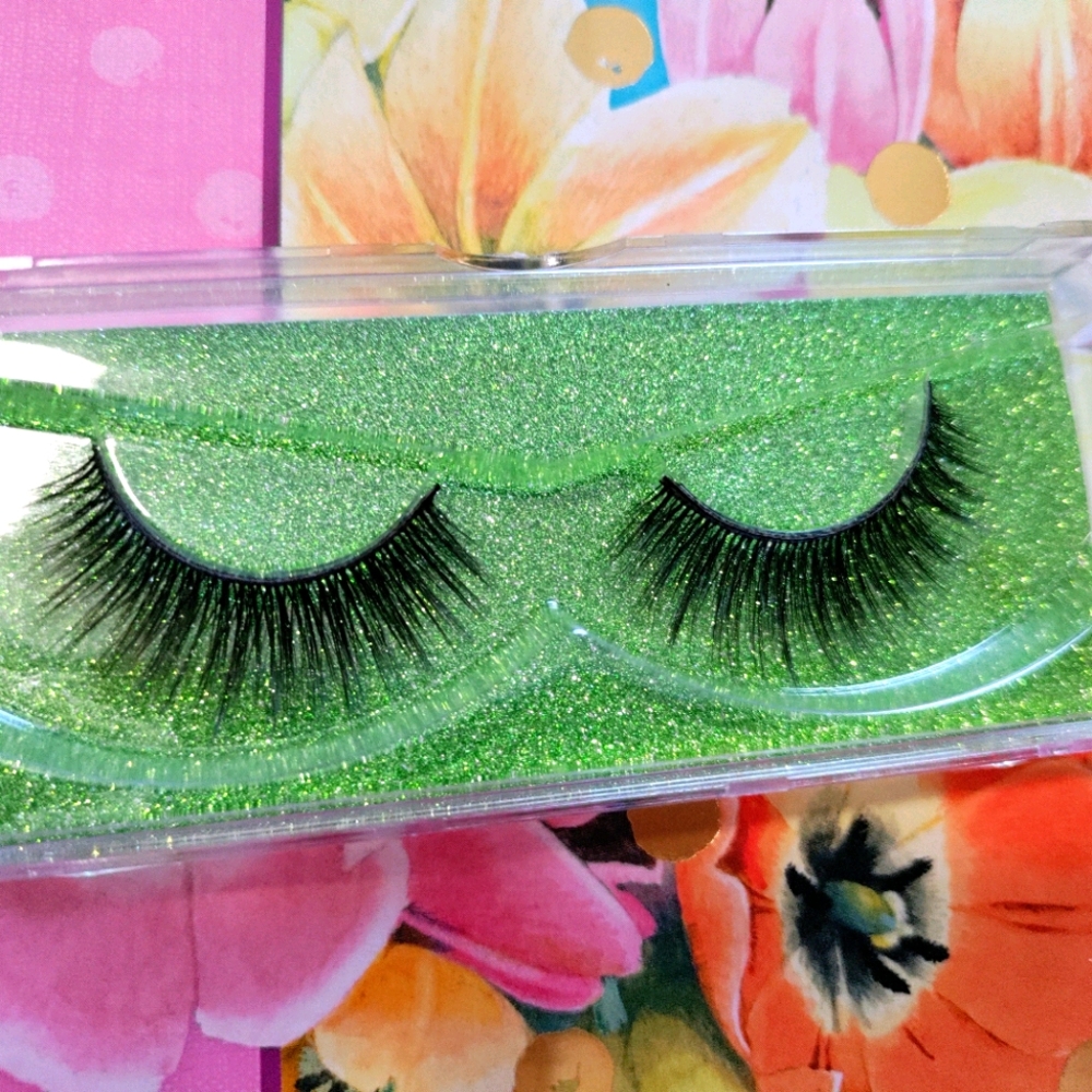 Faux Black Eyelashes